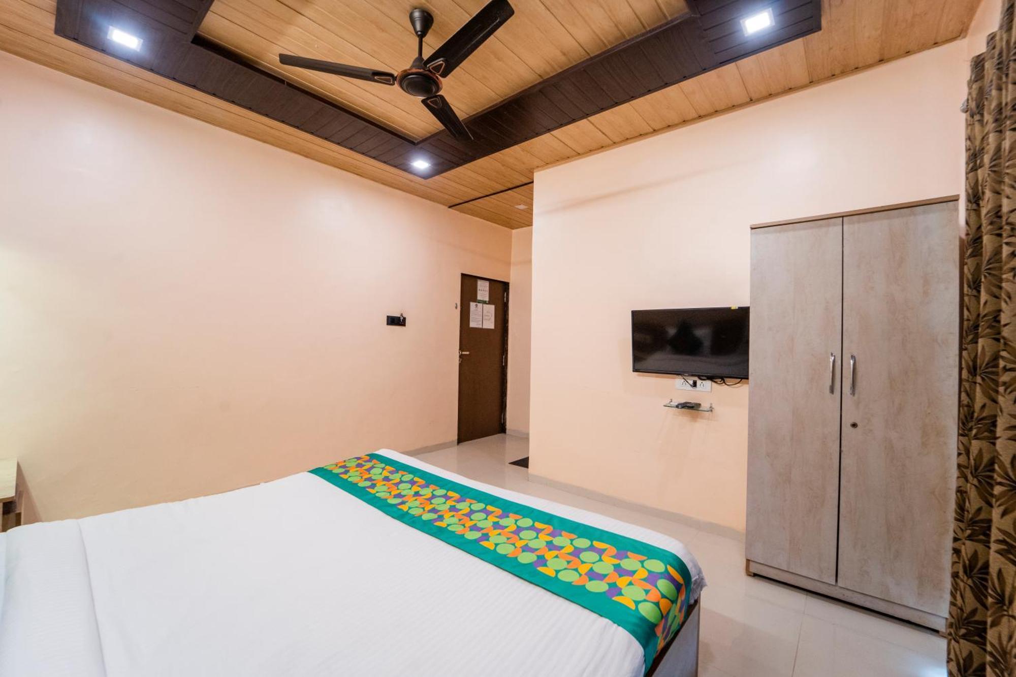 Treebo Iceberg Hotel Mahābaleshwar Exterior foto