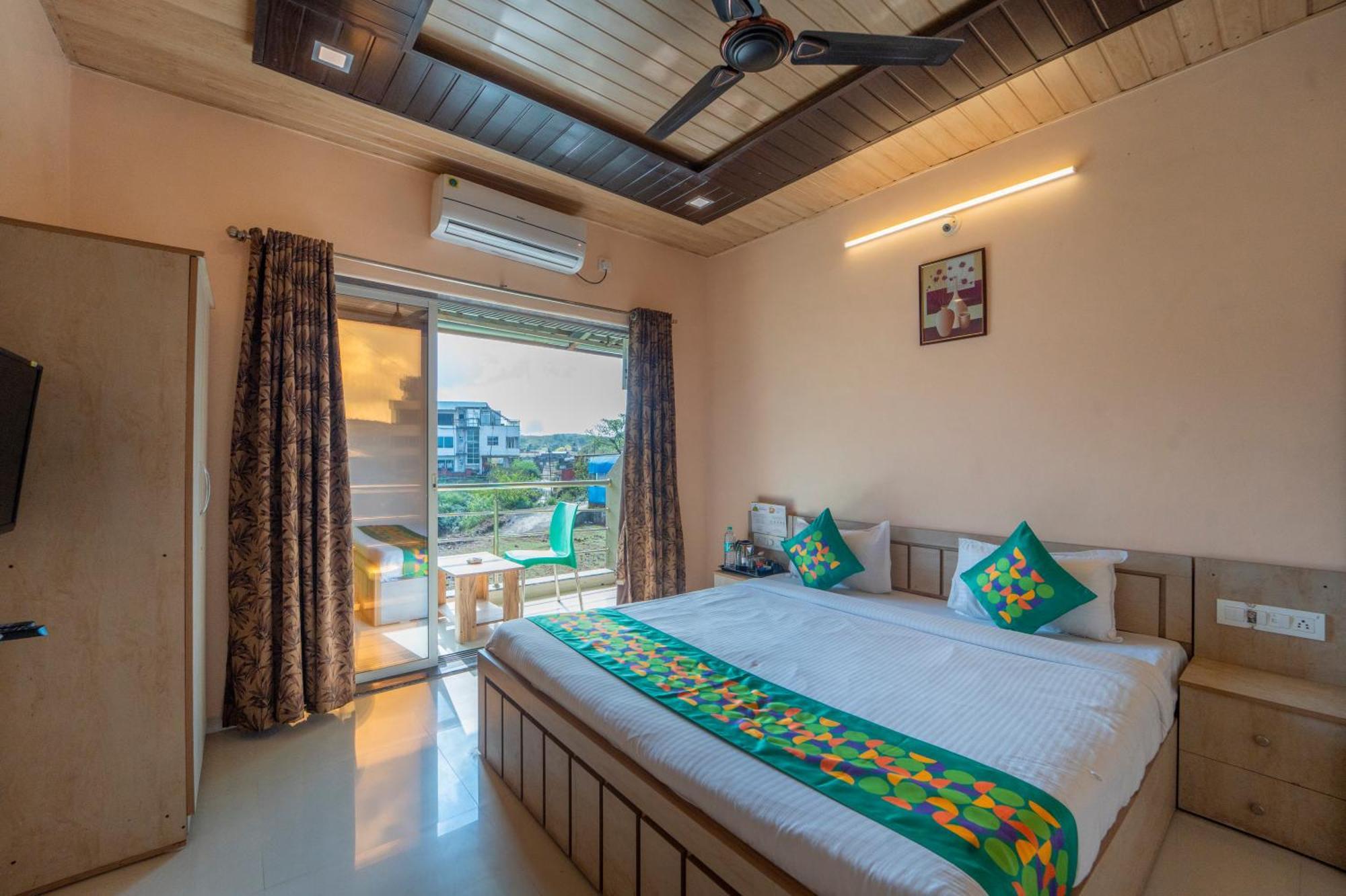 Treebo Iceberg Hotel Mahābaleshwar Exterior foto