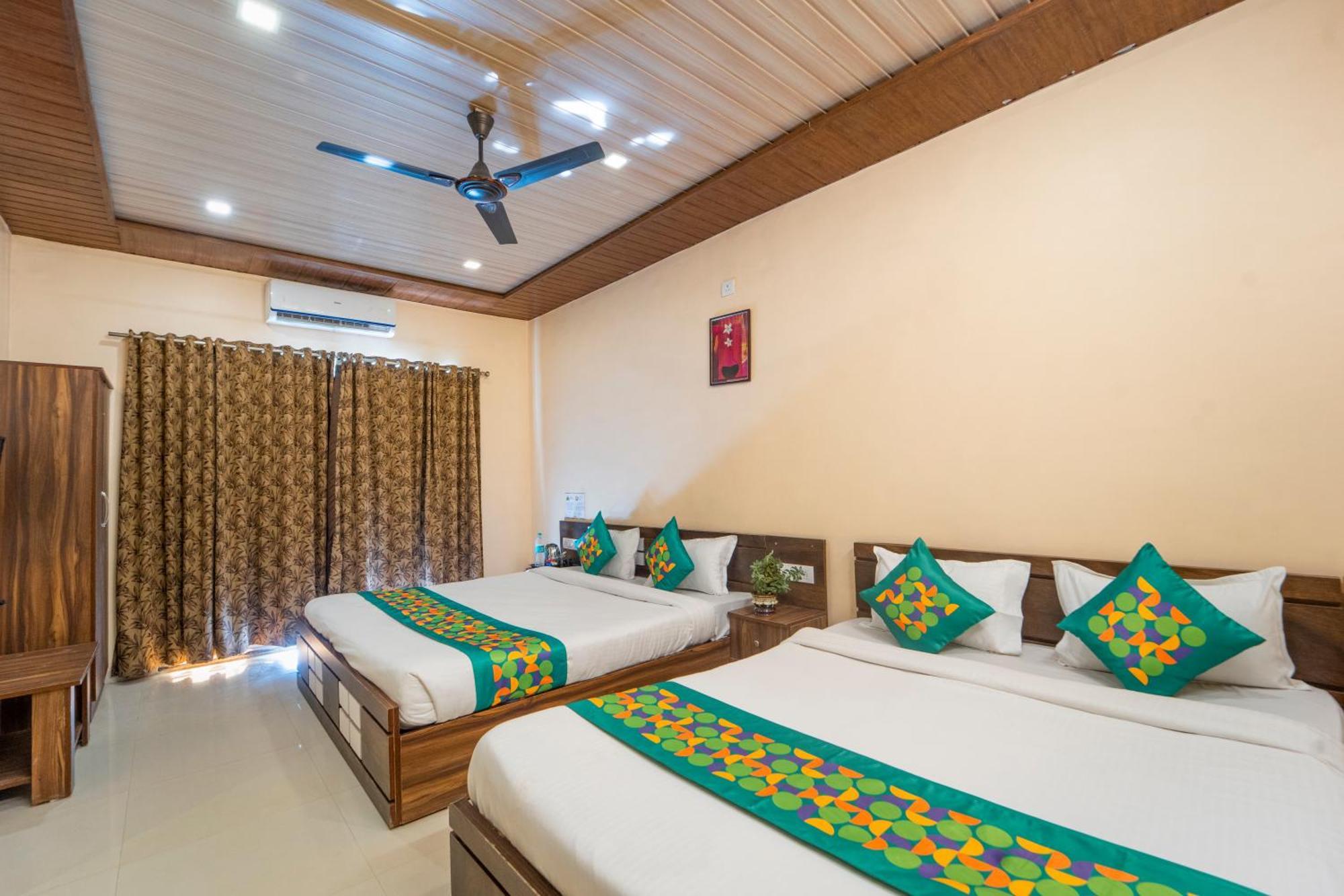 Treebo Iceberg Hotel Mahābaleshwar Exterior foto