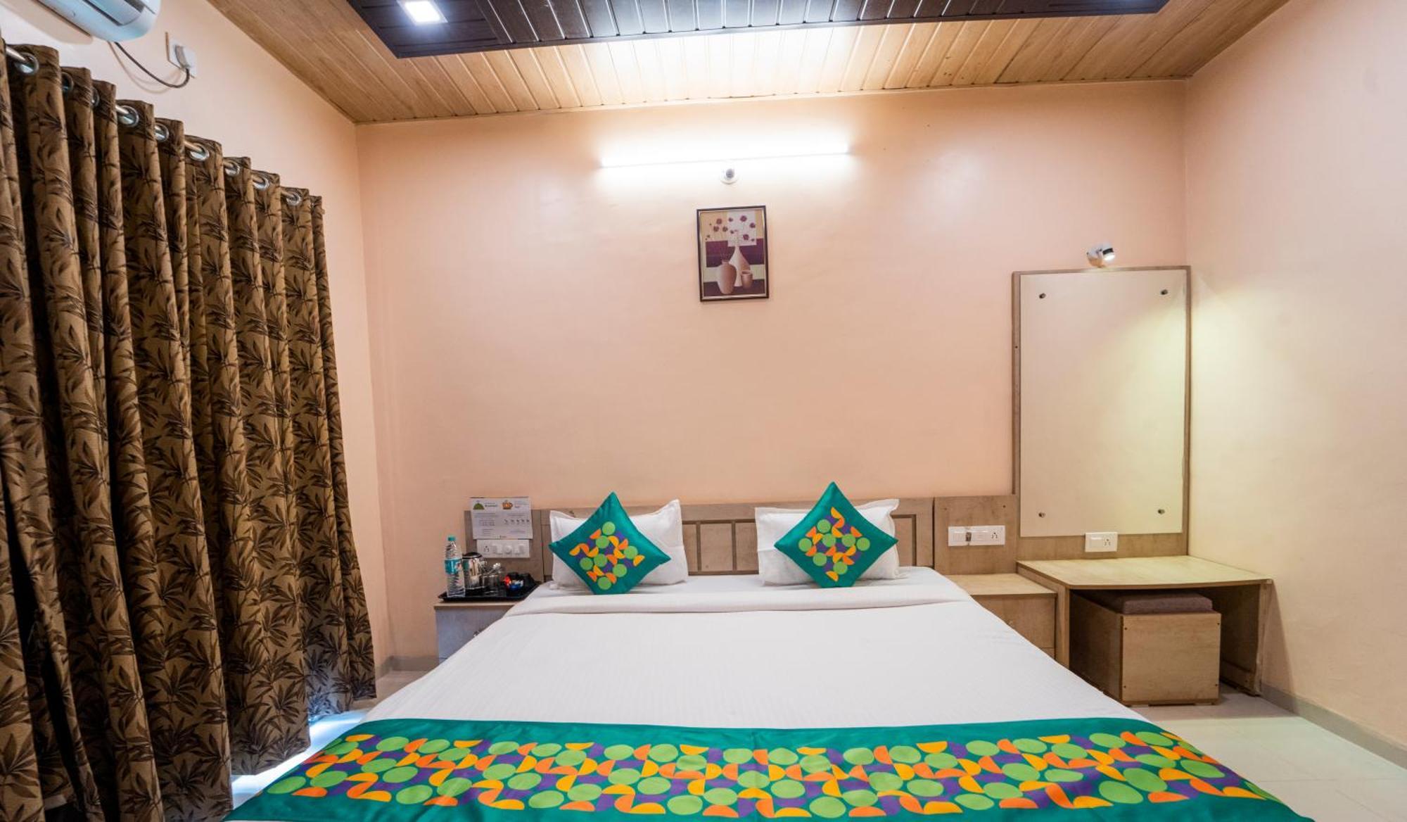 Treebo Iceberg Hotel Mahābaleshwar Exterior foto