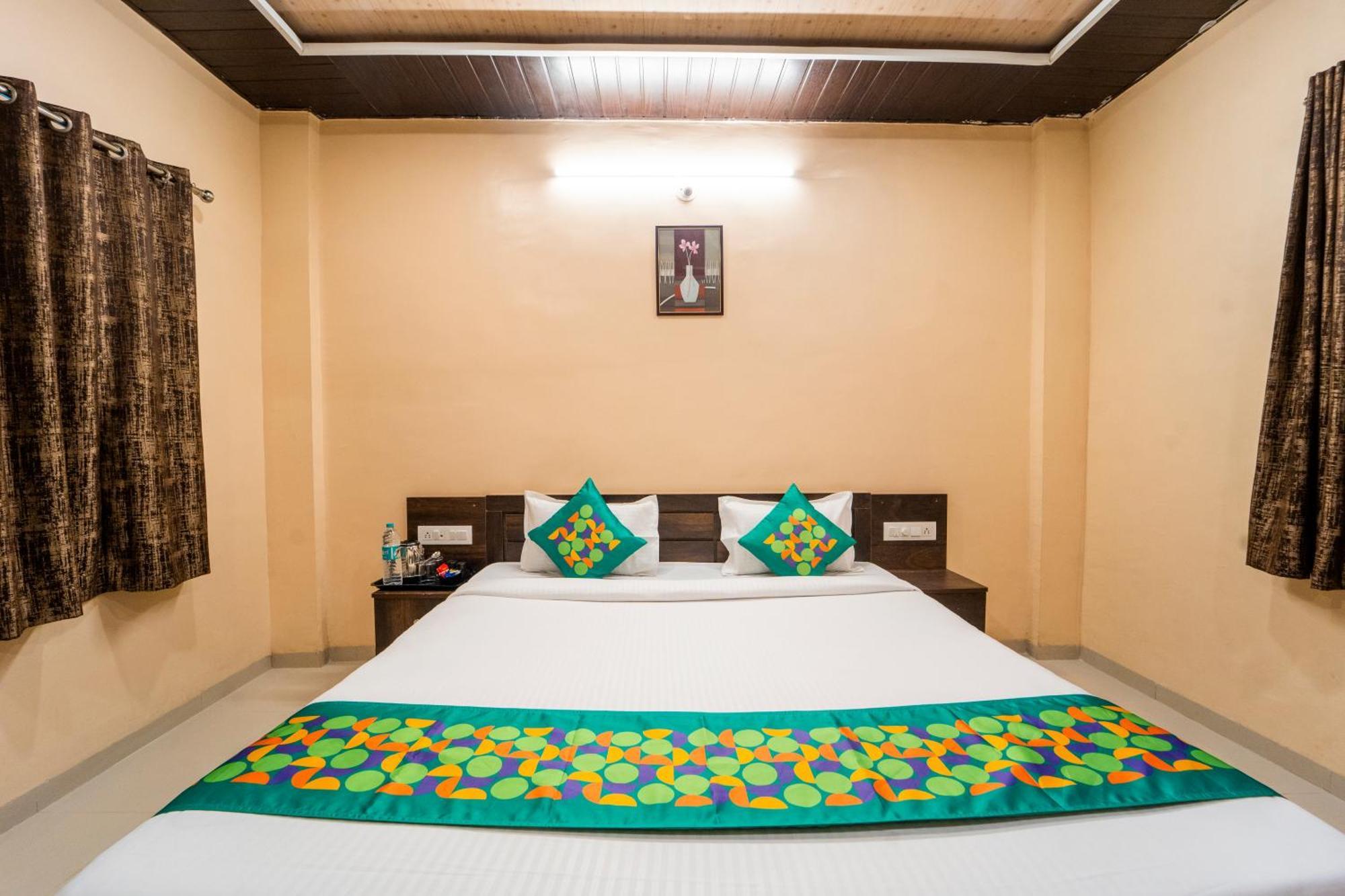Treebo Iceberg Hotel Mahābaleshwar Exterior foto